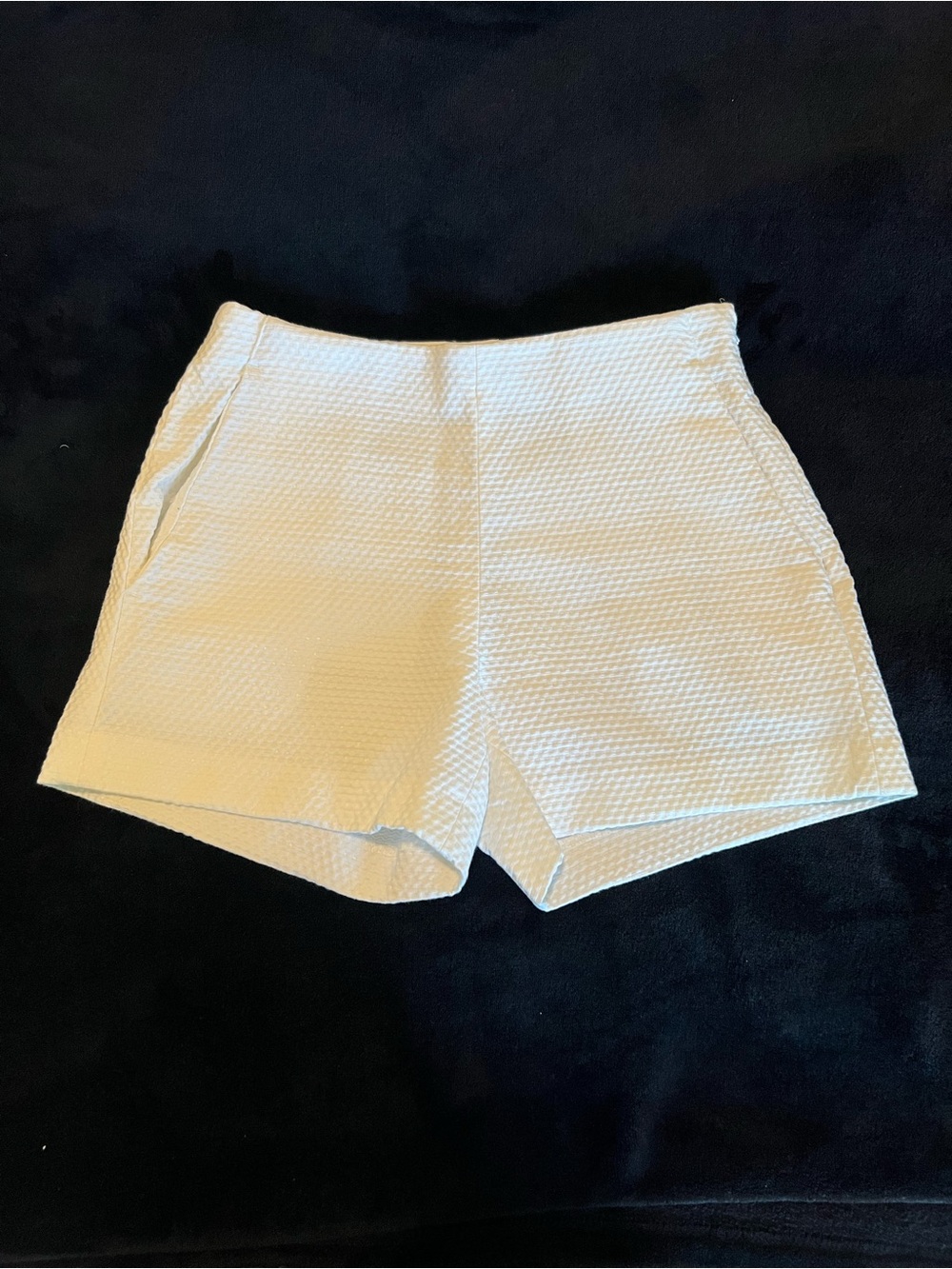 Banana Republic White Textured Shorts Size 0